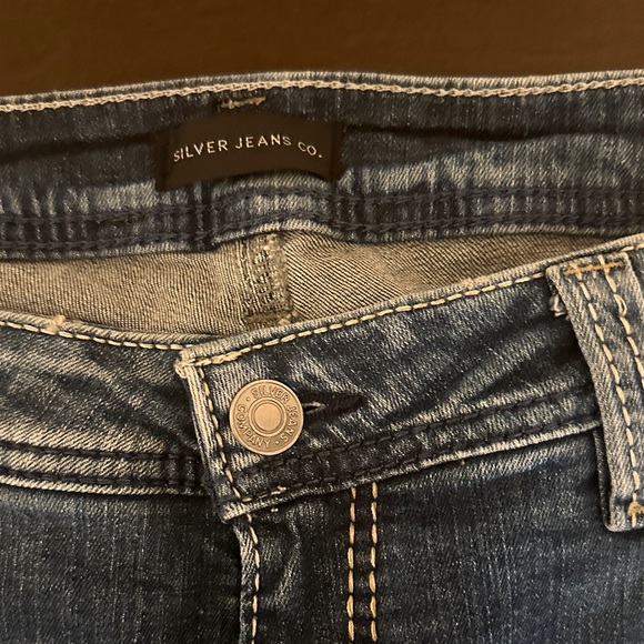 Silver Jeans Co. Dark Wash Denim Jeans - Picture 2 of 8